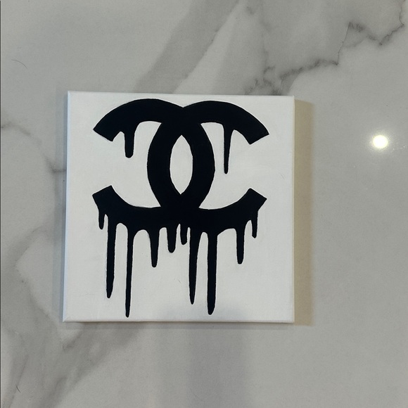 Black Drip Logo Canvas - Picture 1 of 2